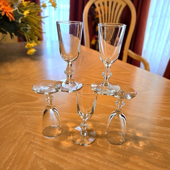 Vintage 5-Piece Mid-Century Ribbed Rim Cordial Glasses Ornate Stemware - Picture 5 of 14